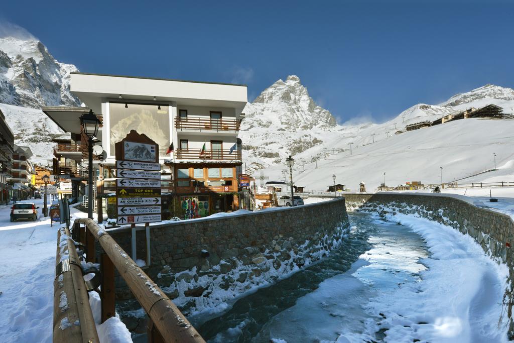 Hotel Meuble' Joli Breuil-Cervinia Exterior foto